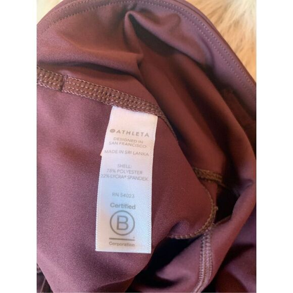 Athleta Persistence Camo Laser Cut 7/8 Tight in Antique Burgundy - Picture 5 of 5